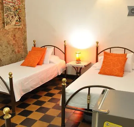Hotel Casa Marta 3*