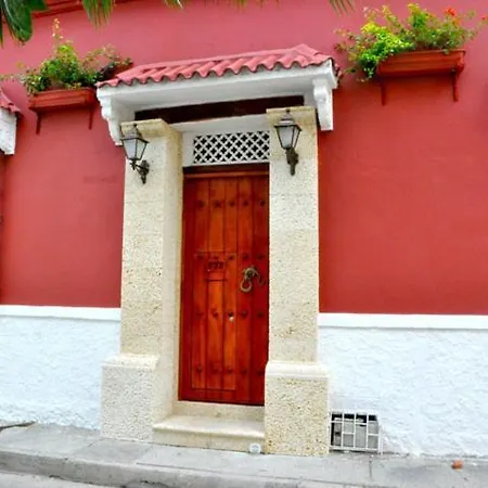 Casa Marta 3*